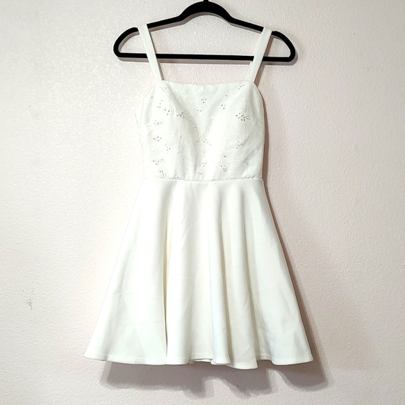 Trixxi White Layered Dress Size 5 - Picture 1 of 7